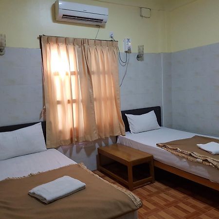 Shwe Eain Si Guest House - Burmese Only Myeik Exterior photo