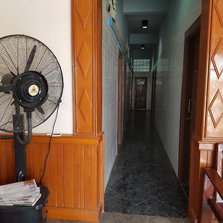 Shwe Eain Si Guest House - Burmese Only Myeik Exterior photo