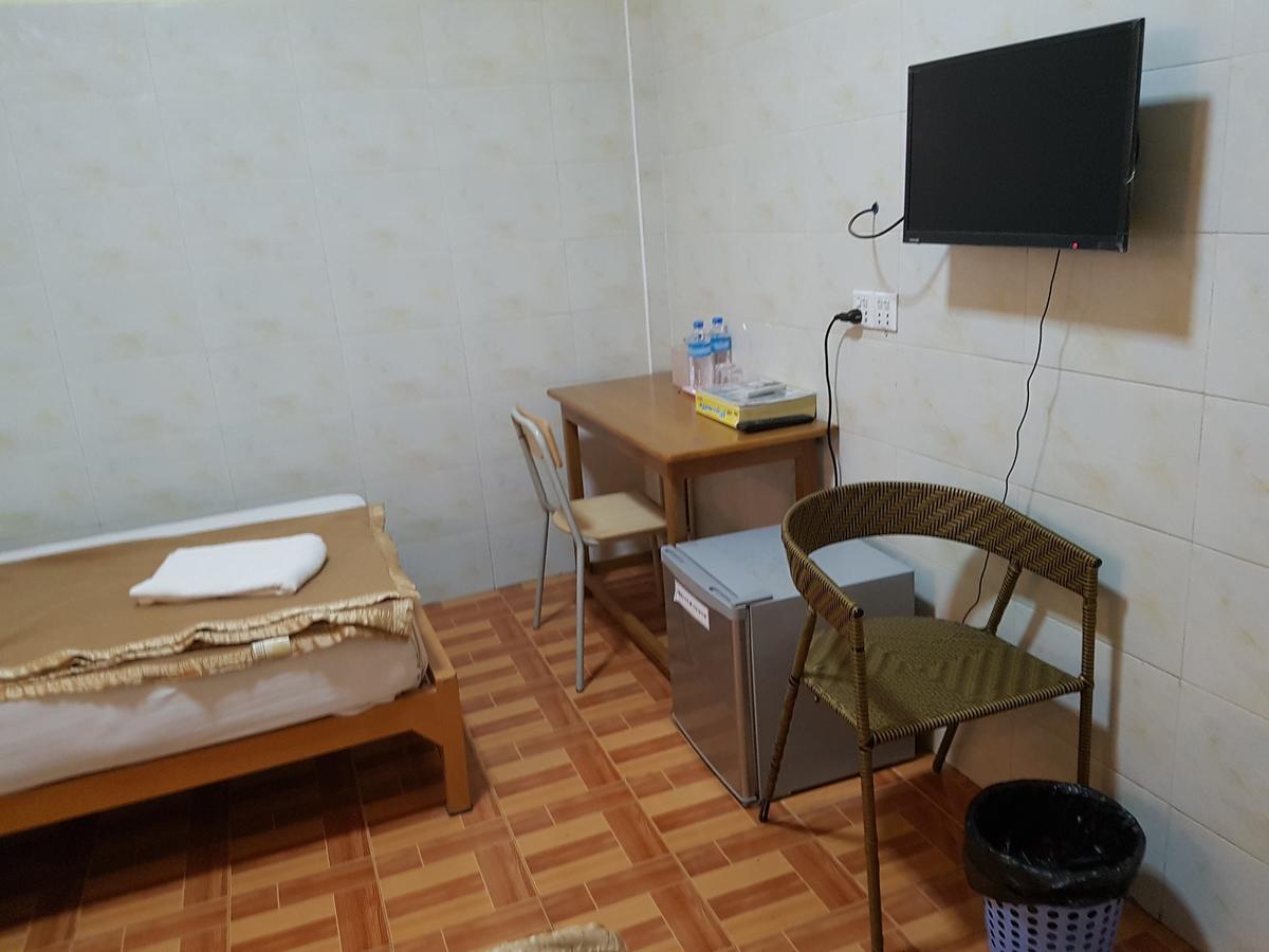 Shwe Eain Si Guest House - Burmese Only Myeik Exterior photo